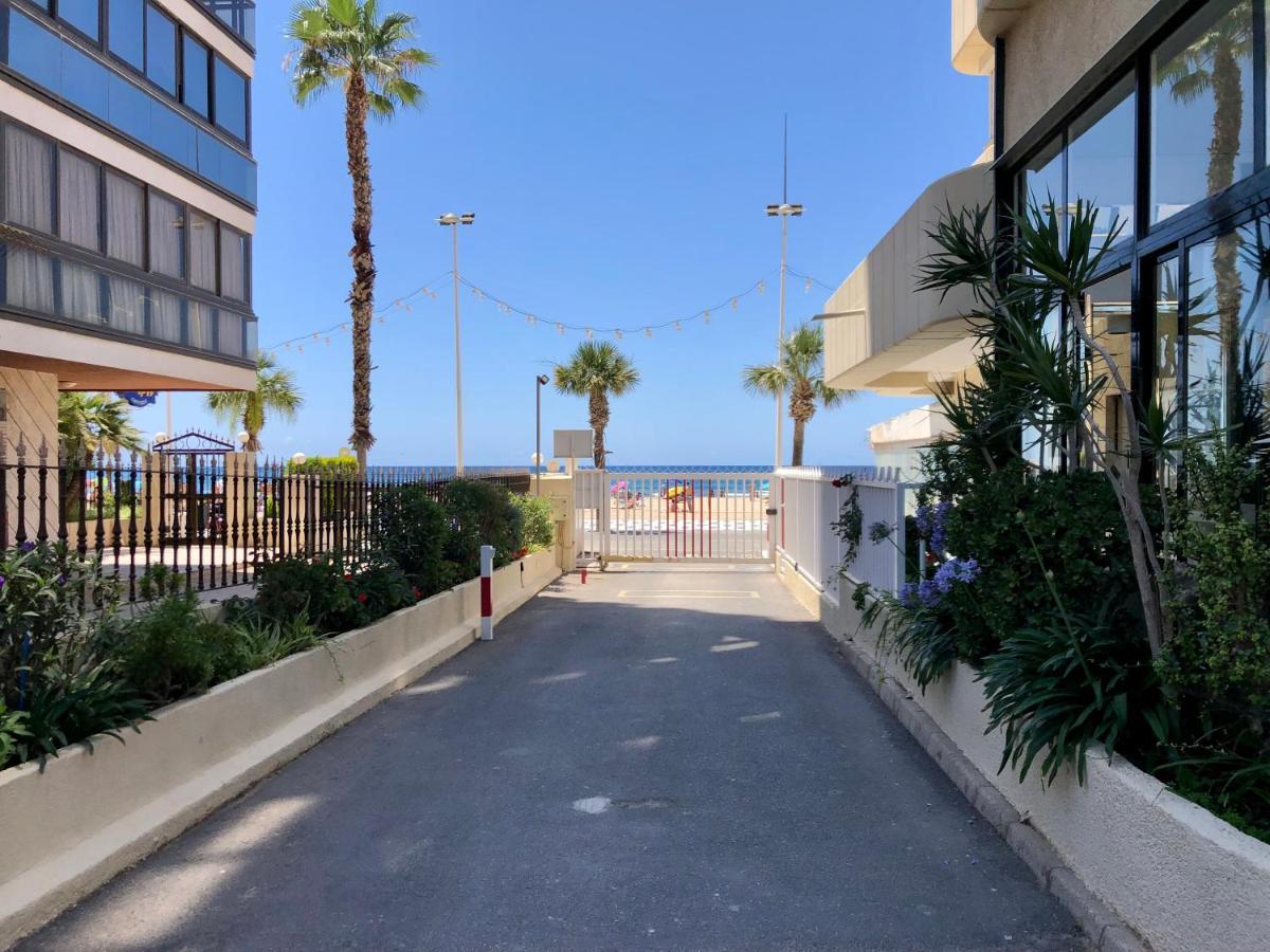 Apartamento Torre Levante, Primera Linea De Playa بينايدورم المظهر الخارجي الصورة