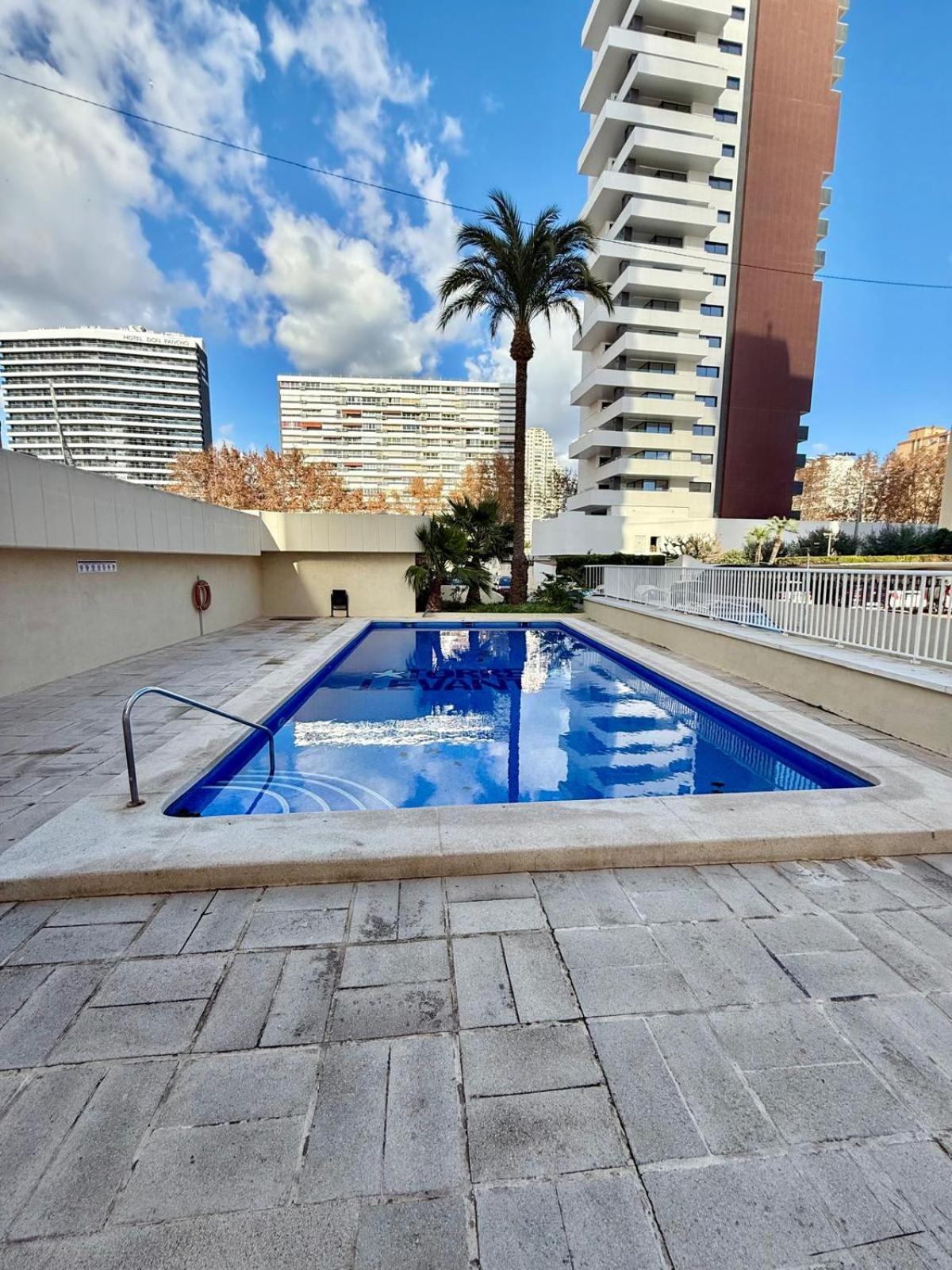 Apartamento Torre Levante, Primera Linea De Playa بينايدورم المظهر الخارجي الصورة